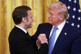 Americký prezident Donald Trump a francouzský prezident Emmanuel Macron v den tiskové konference v Bílém domě ve Washingtonu, 24. února 2025