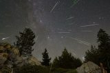 Meteorický roj Perseid v roce 2023 v nejjižnější části amerického národního parku Sequoia poblíž vrcholu Piute Peak v jižní Sierra Nevadě