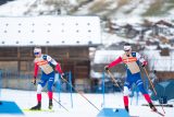 Čeští biatlonisté Vítězslav Hornig (vlevo) a Michal Krčmář na tréninku v Le Grand Bornand