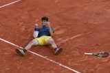 Carlos Alcaraz slaví premiérový titul na Roland Garros. Ve finále v pěti setech udolal Alexandera Zvereva