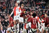 Fotbalisté Slavie ovládli derby pražských S