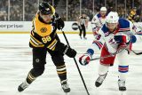 Dvaid Pastrňák prodloužil bodovou sérii na deset utkání, proti New York Rangers si připsal hattrick