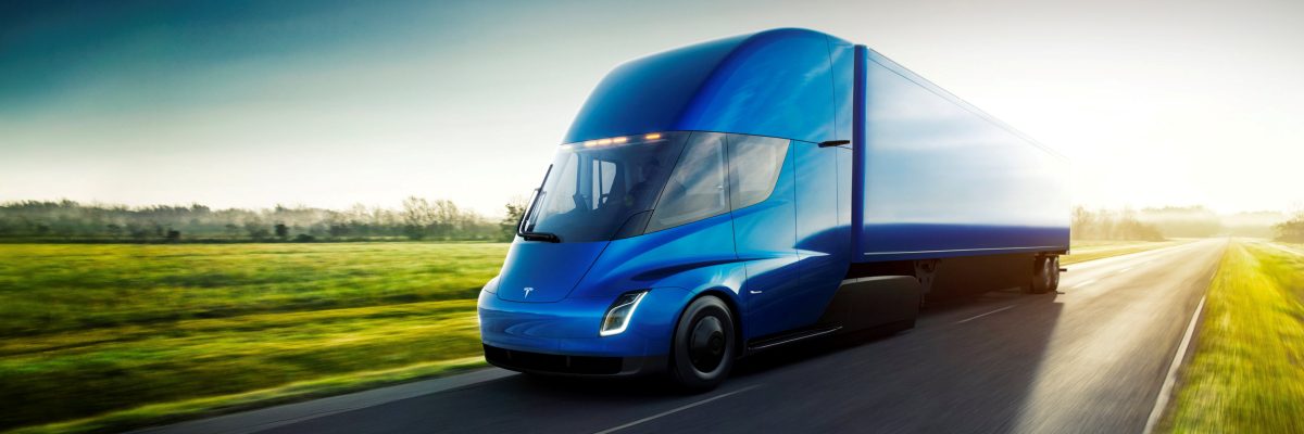 Prototyp elektrického tahače Tesla Semi a nový osobní vůz Roadster představil v noci na pátek americký výrobce elektrických vozů Tesla Inc.