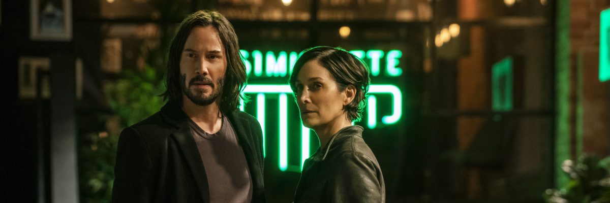 Keanu Reeves a Carrie-Ann Moss ve snímku The Matrix Resurrections