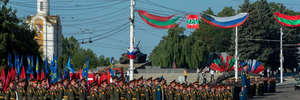 Podněsterští vojáci během 25. výročí neuznané republiky