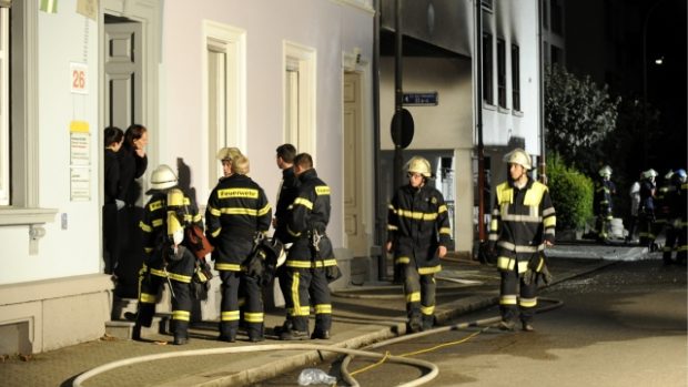 hasiči zasahují po explozi v německém městě Lörrachu