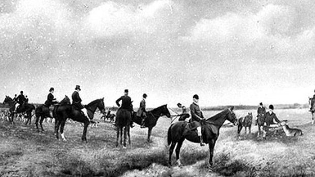 Parforsní hony v polovině 19. století na Pardubicku. Archivní snímek fotografa Josefa Pírka.