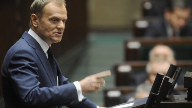 Polský premiér Donald Tusk hovoří k poslancům Sejmu