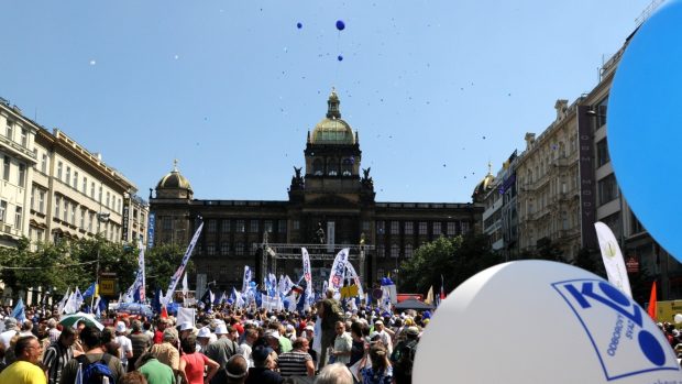 Demonstrace odborářů na Václavském náměstí v Praze