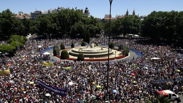 V Madridu protestují desítky tisíc lidí