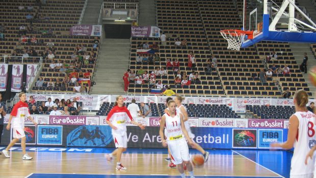 České basketbalistky se rozcvičují na ME