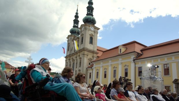 Na Velehrad dorazily tisíce poutníků