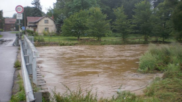 Rozvodněná Smědá v Předláncích (31.7.2011)