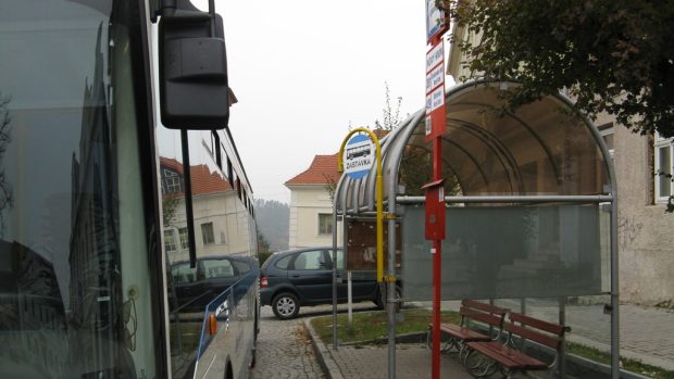 Nový Knín - zastávka na autobusovém nádraží