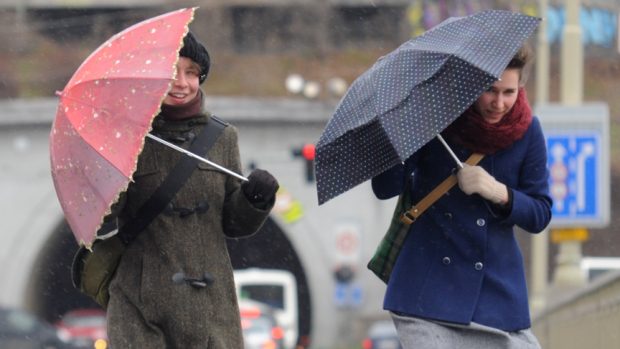 Meteorologové očekávají v neděli extrémně silný vítr