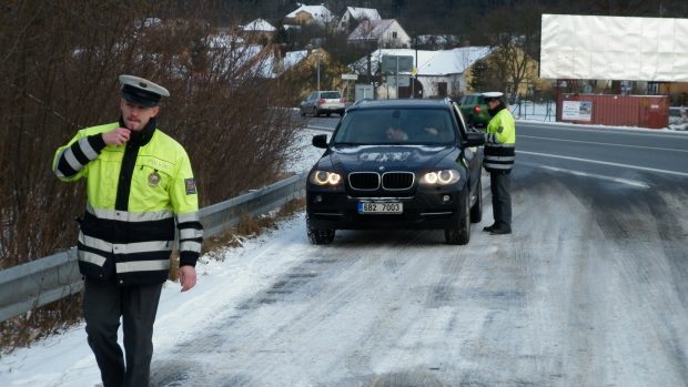 Policejní kontrola ve Zboňku u Letovic