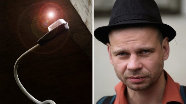 Socha-lampa Z vlastního rozhodnutí, za niž získal Krištof Kintera ocenění Osobnost roku 2011