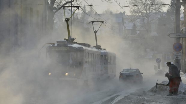 Dopravu v Liberci komplikovalo prasklé vodovodní potrubí