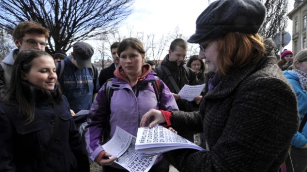 K týdnu neklidu se připojili i studenti univerzity v Hradci Králové