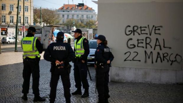 Portugalská policie během generální stávky