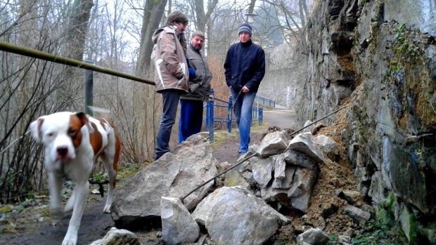 Místní nad stavem hradeb neskrývají rozhořčení