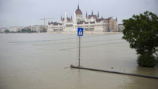 Dunaj vystoupal v Budapešti k historickým hodnotám