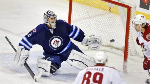 Ondřej Pavelec chytili hokejistům Winnipegu 18 pokusů