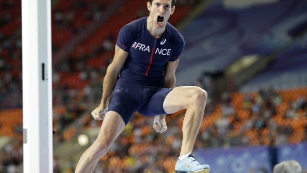 Francouzský tyčkař Renaud Lavillenie