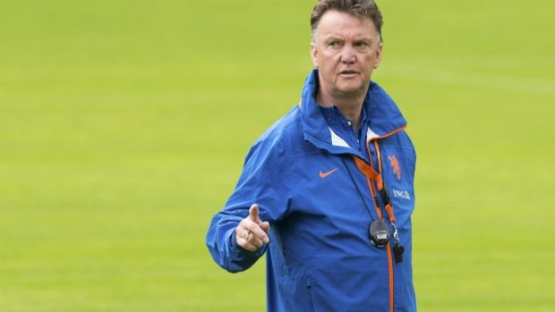 Louis van Gaal povede na letošním MS Nizozemsko, pak převezme Manchester