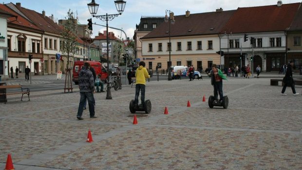 Pondělní projížďky na dvoukolkách Segway