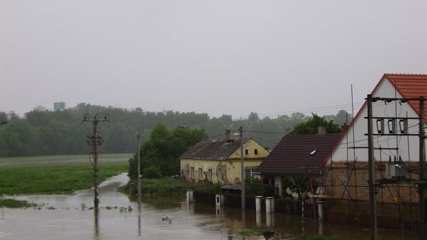 V Plzni-Koterově byl na Úslavě vyhlášen 3. stupeň povodňové aktivity