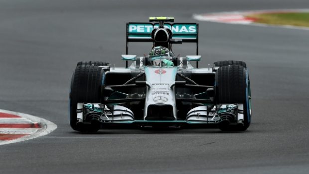 Německý pilot Nico Rosberg vyhrál kvalifikaci na Velkou cenu Británie