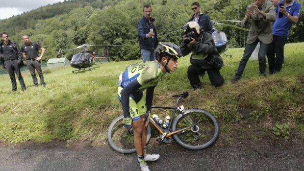 Španělský cyklista Alberto Contador po pádu v 10. etapě odstoupil z Tour de France