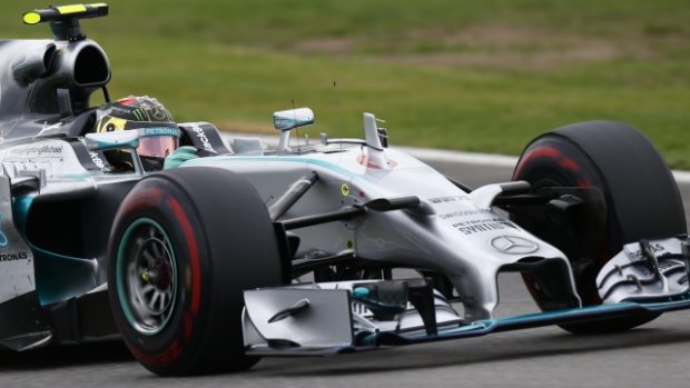 Němec Nico Rosberg na Mercedesu nenašel při domácí Velké ceně přemožitele