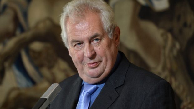 Prezident Miloš Zeman byl kritický k postupu ČNB při oslabení koruny