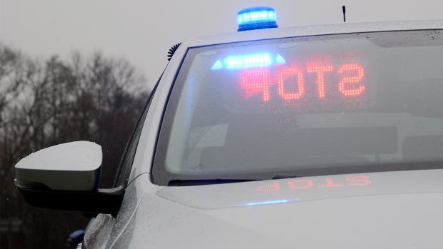 Nová policejní Octavia splyne s davem. Než rozsvítí světla