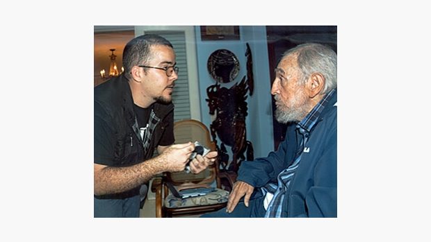 Někdejší kubánský vůdce Fidel Castro (vpravo) se studentským předákem