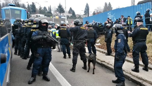 Po zápase Baníku se Spartou musela na Bazalech zasahovat policie