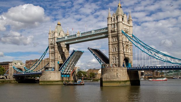 Londýnský Tower Bridge