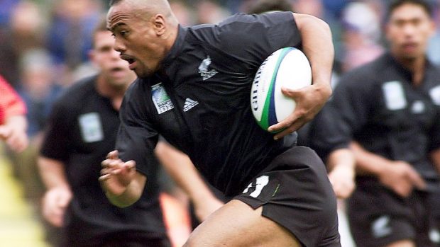 Legendární ragbista Jonah Lomu na světovém poháru v roce 1999