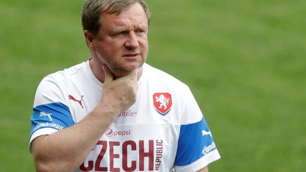 Pavel Vrba má před Eurem o čem přemýšlet. Generálku jeho tým prohrál