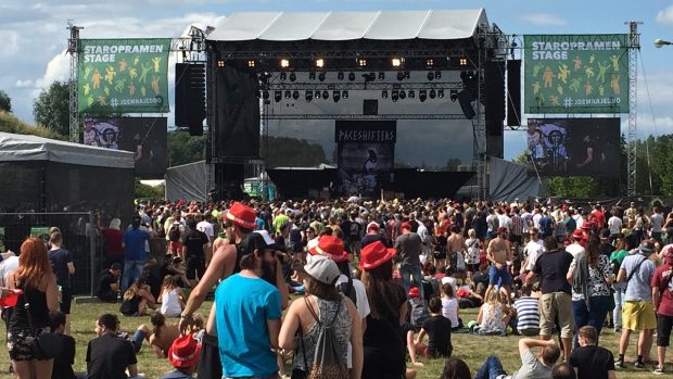Festival Rock for People láká tisíce fanoušků, nabídne víc než 150 koncertů  | iROZHLAS - spolehlivé zprávy
