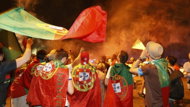 Portugalská radost u Champs-Élysées v Paříži