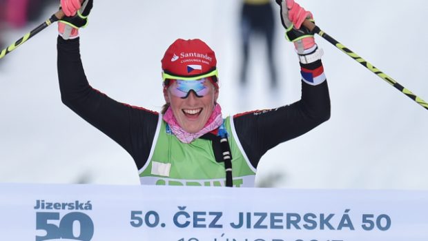 Kateřina Smutná v cíli Jizerské 50