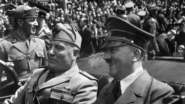 Benito Mussolini a Adolf Hitler v Mnichově v roce 1940