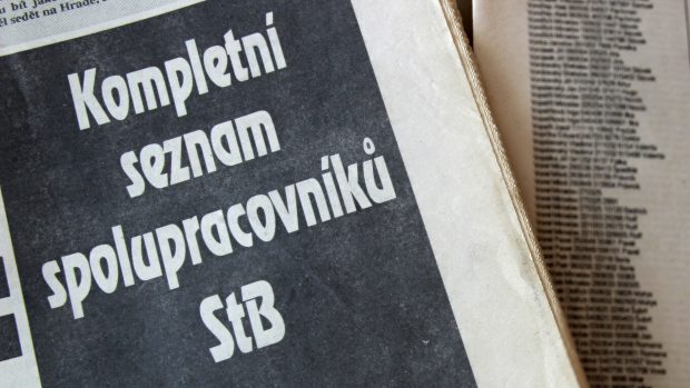 Vláda na konci října schválila novelu lustračního zákona