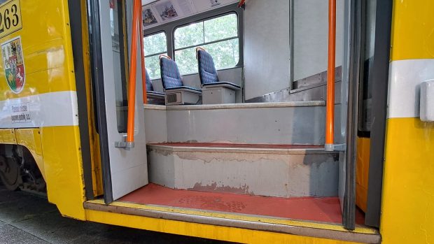 Plzeň se rozloučila s vysokopodlažními tramvajemi T3