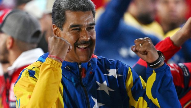 Podle ústřední volební komise venezuelské volby hlavy státu opět vyhrál prezident Nicolás Maduro