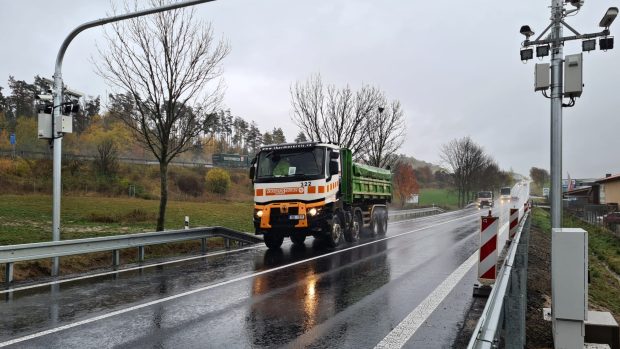 Vysokorychlostní váhy u Velkého Meziříčí za sebou mají poslední testy