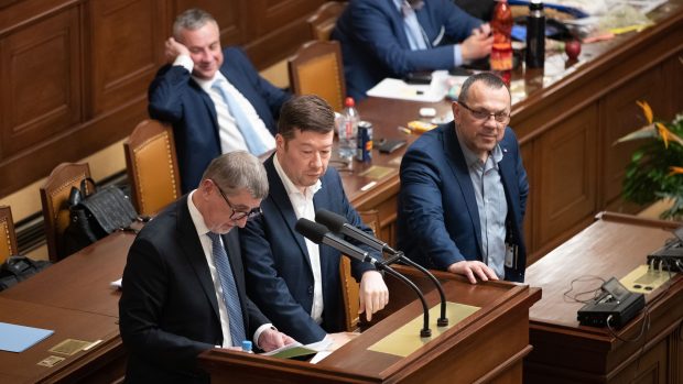 Andrej Babiš, Tomio Okamura a Jaroslav Foldyna v Poslanecké sněmovně